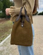 Bolso Faro caqui piel serraje look completo | CeCé The Brand