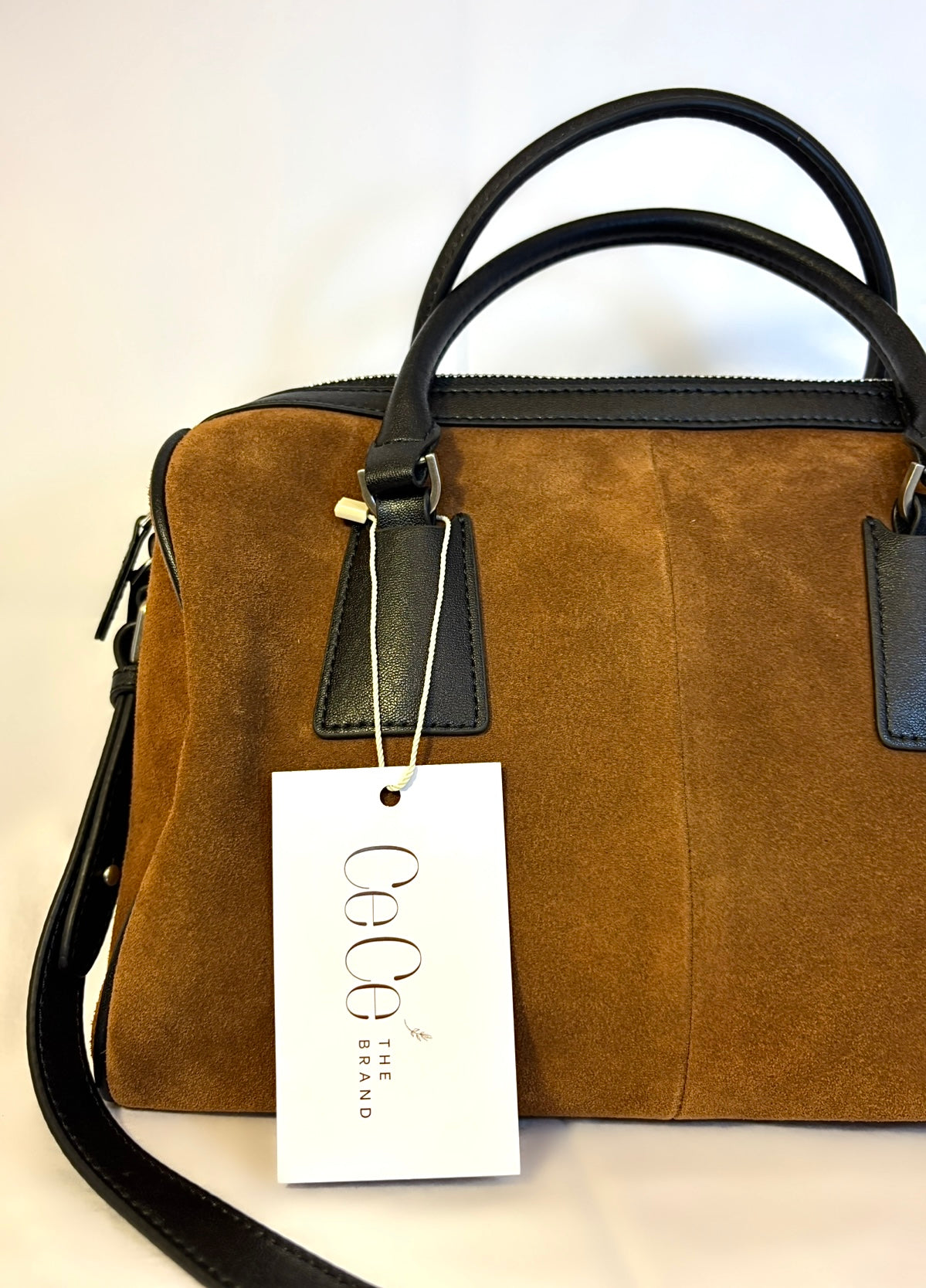 Detalle bolso Palma camel piel serraje | CeCé The Brand