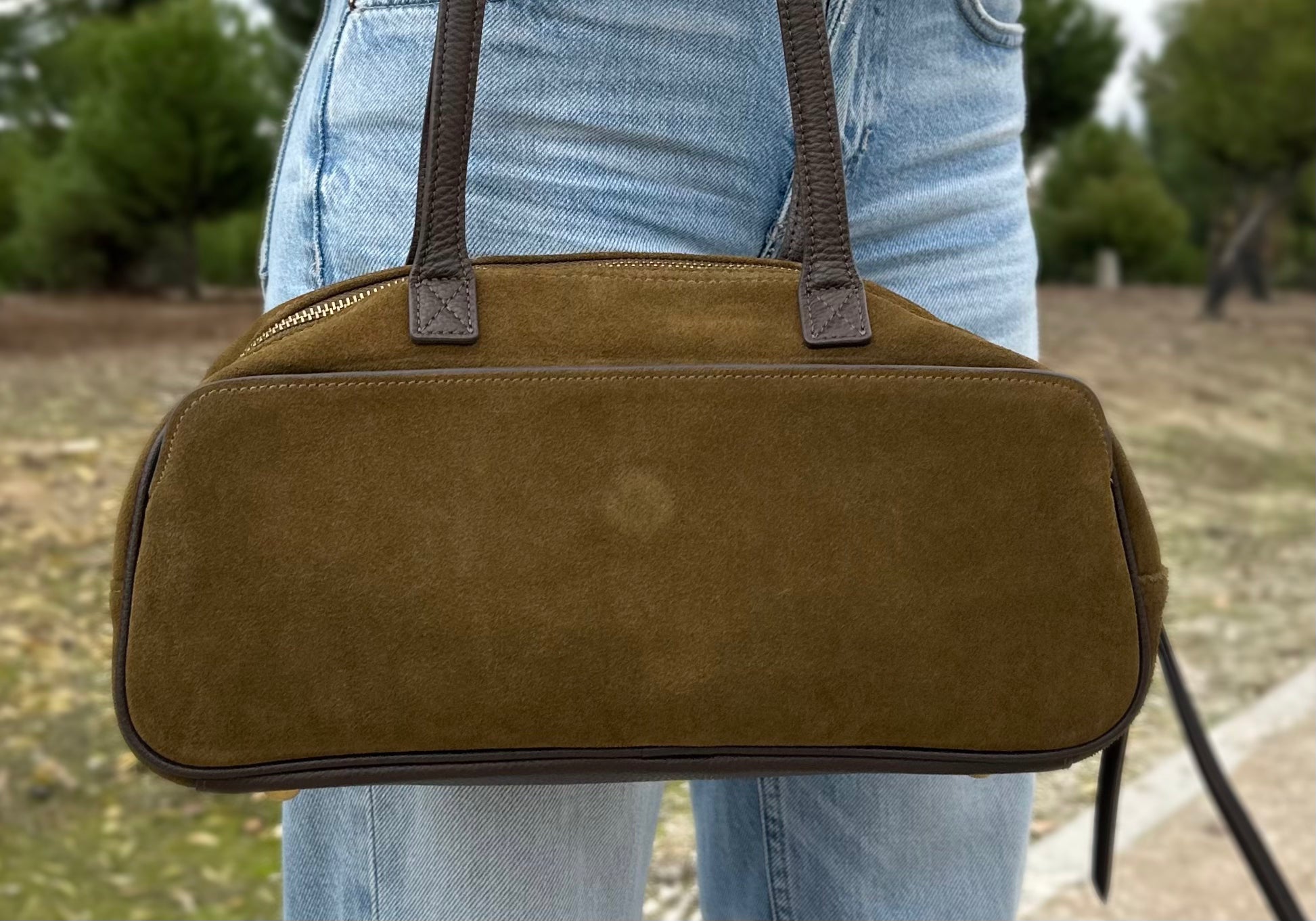 Detalle bolso Soho caqui piel serraje | CeCé The Brand
