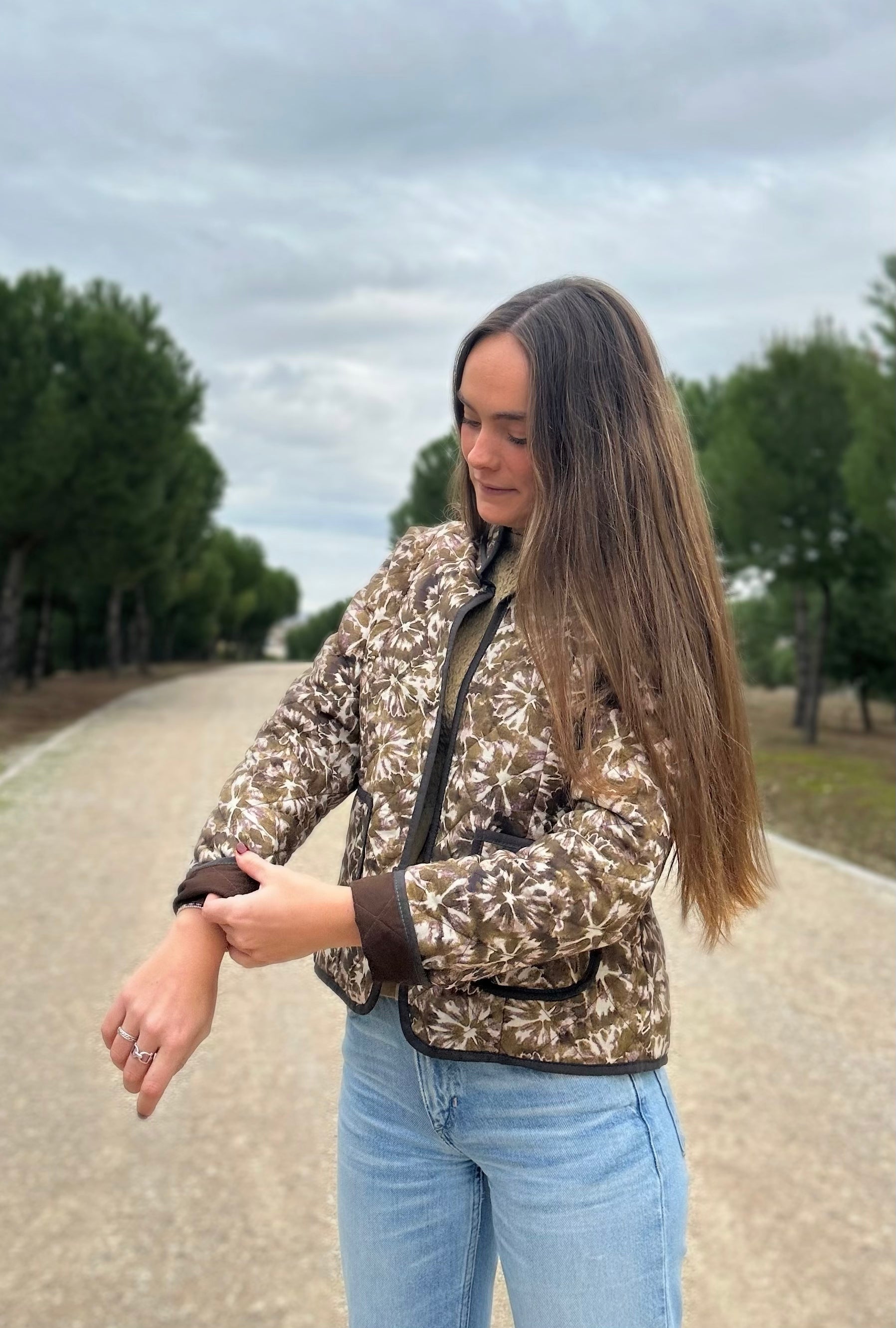 Detalle chaqueta Bolonia caqui algodón 100% | CeCé The Brand